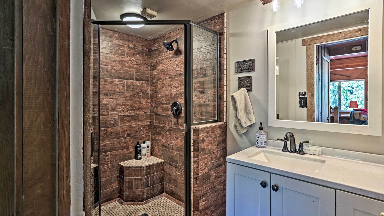 Photo of Bathroom in Cedar Glen