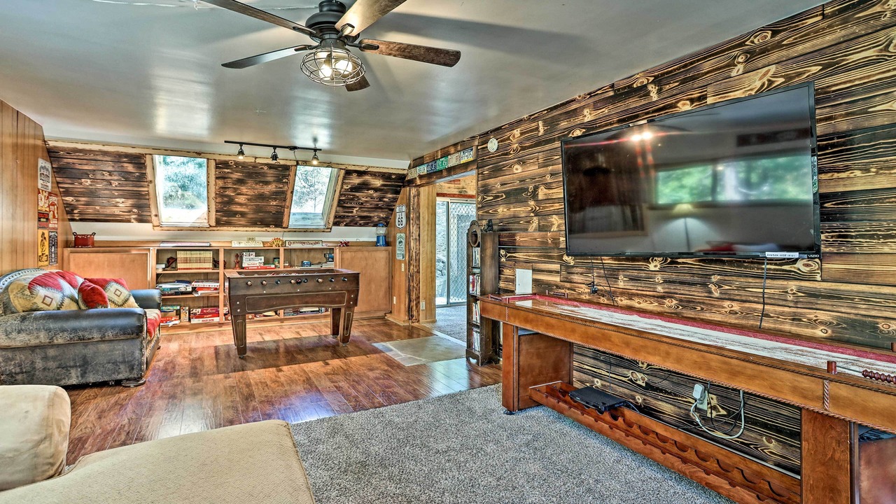 Photo of Bedroom in Cedar Glen