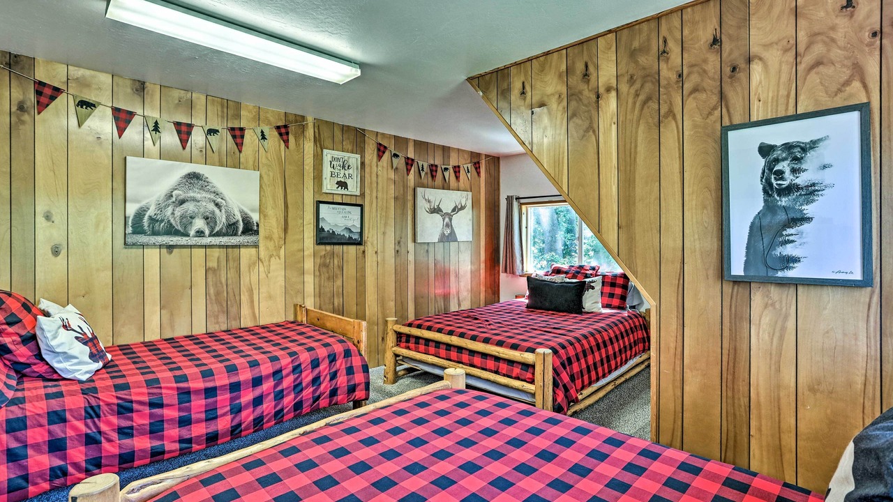 Photo of Bedroom in Cedar Glen
