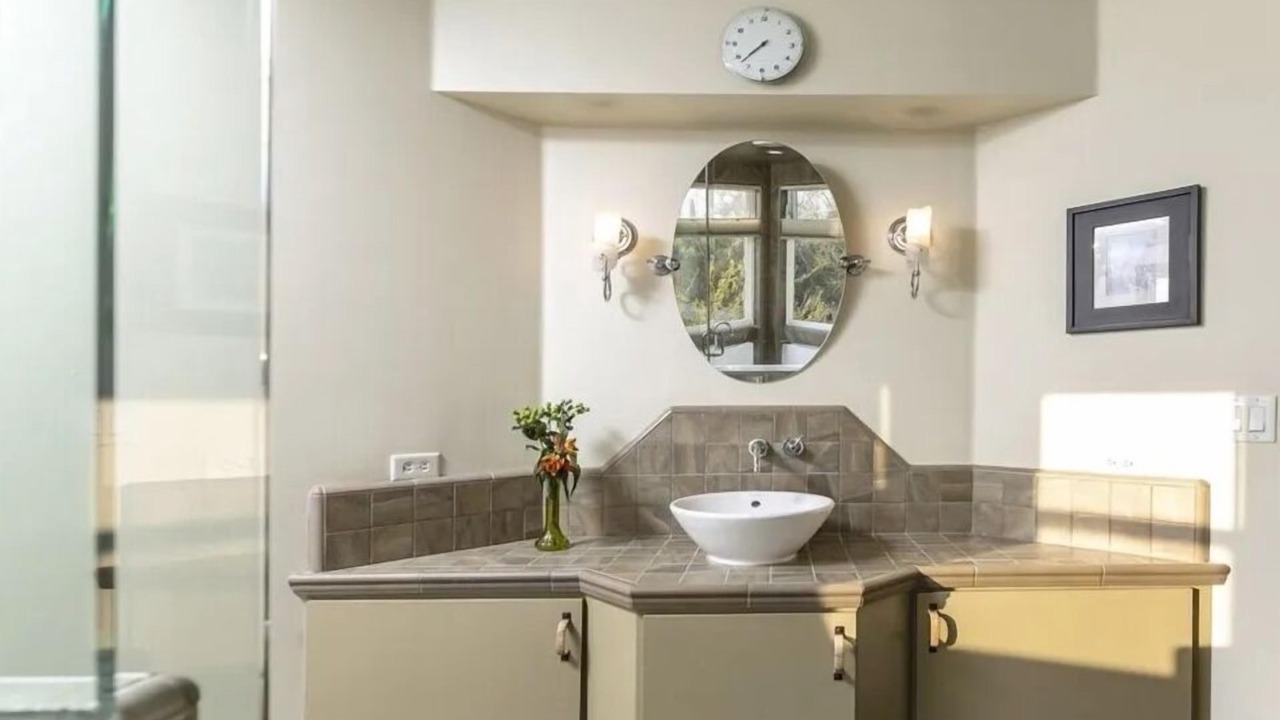 Photo of Bathroom in Burbank