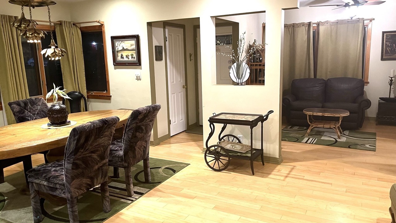 Photo of Livingroom in Burbank