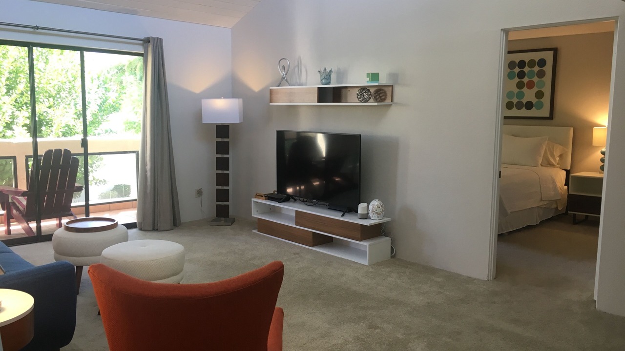 Photo of Livingroom in Canyon Corridor