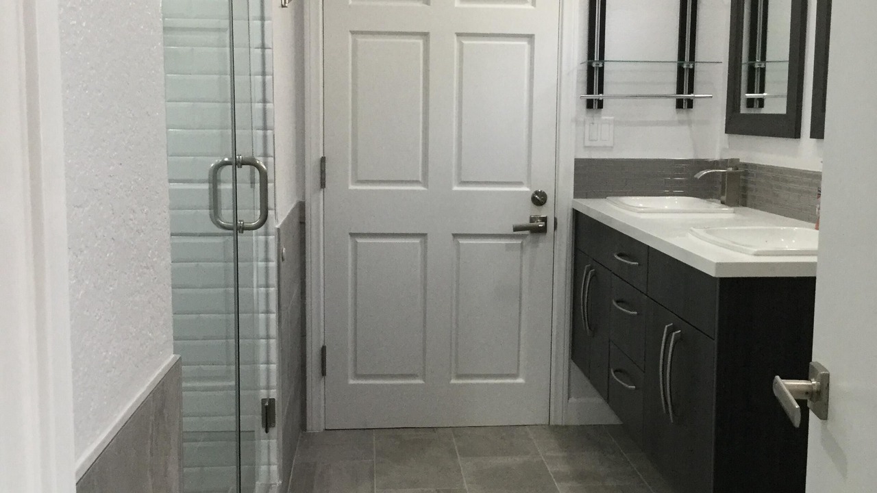 Photo of Bathroom in Pierpont Bay