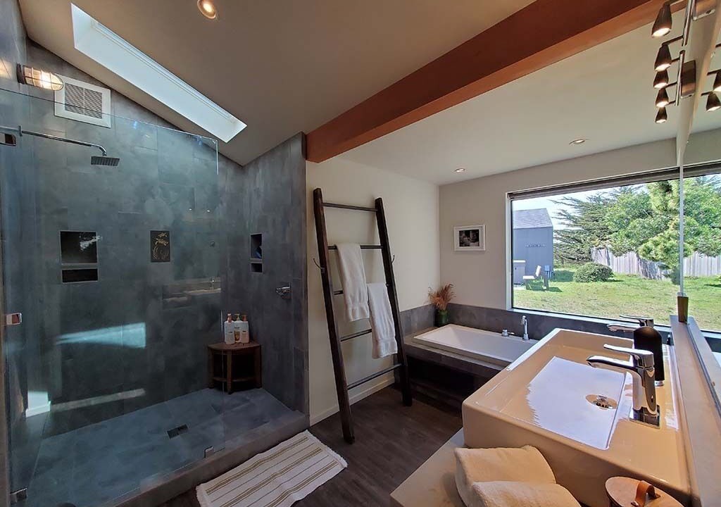 Photo of Bathroom in Sea Ranch
