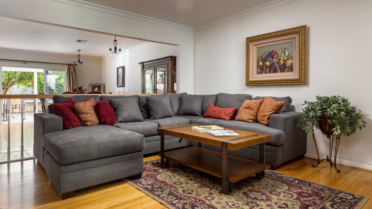 Photo of Livingroom in Burbank