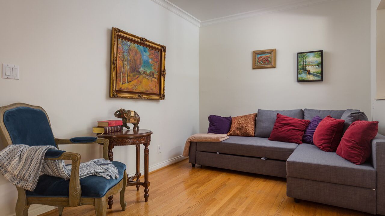Photo of Livingroom in Burbank