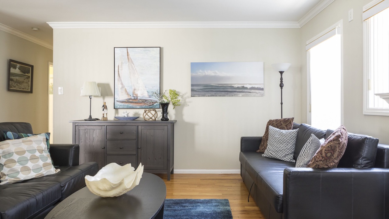 Photo of Livingroom in Belmont Shore