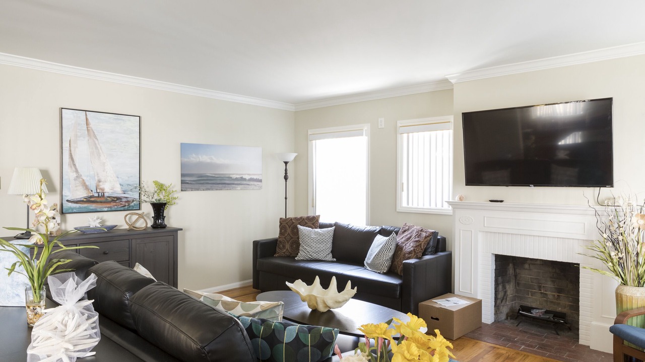 Photo of Livingroom in Belmont Shore