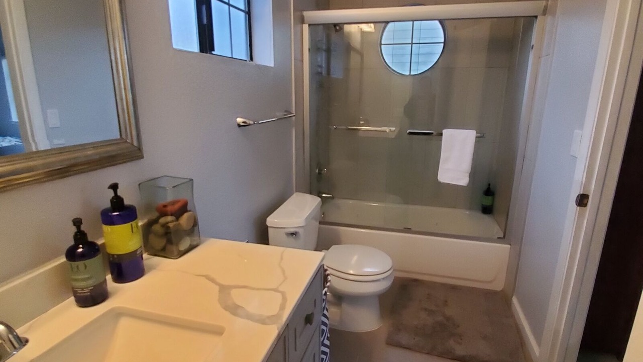 Photo of Bathroom in East Palo Alto
