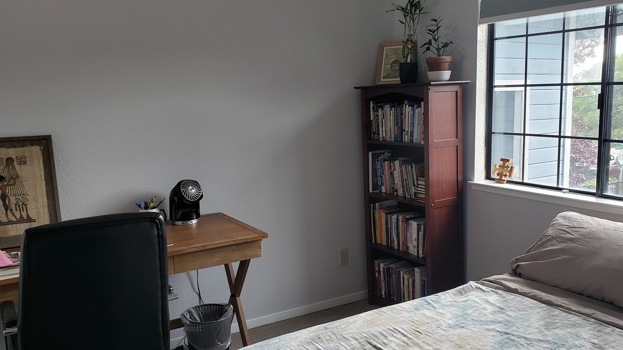 Photo of Bedroom in East Palo Alto