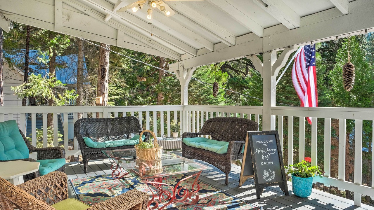 Photo of Outdoor in Strawberry