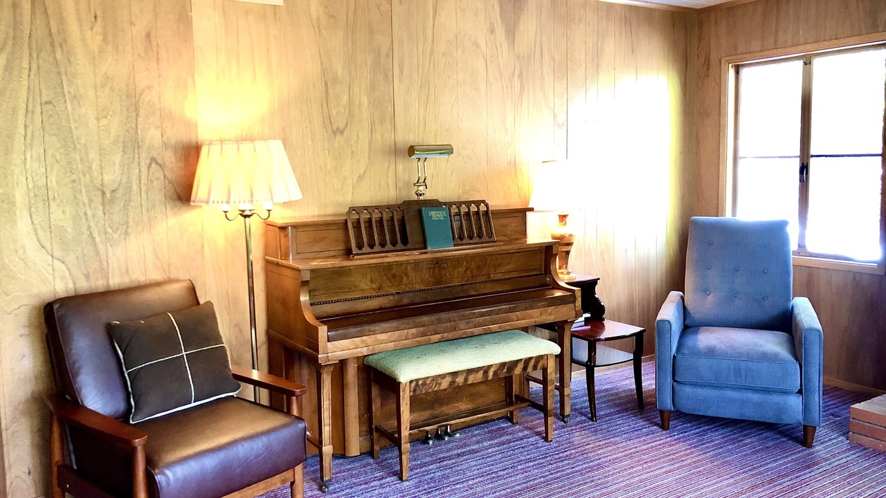 Photo of Bedroom in Lake Arrowhead