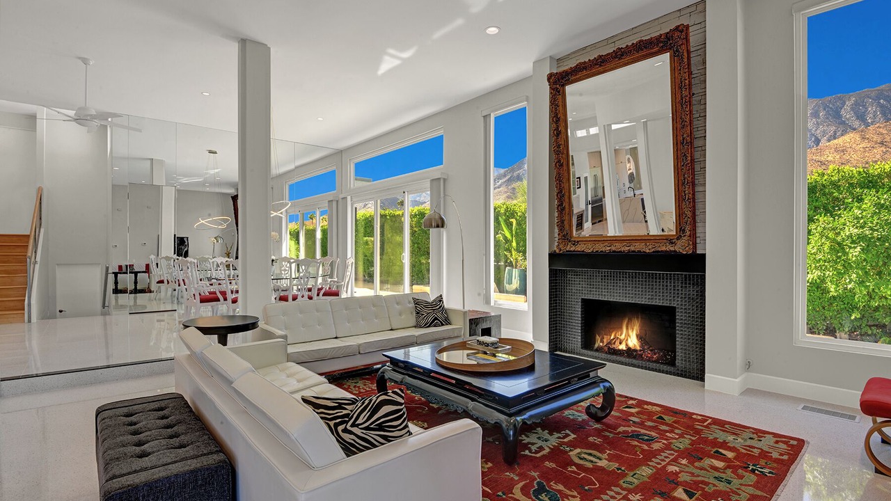 Photo of Bedroom in Canyon Corridor
