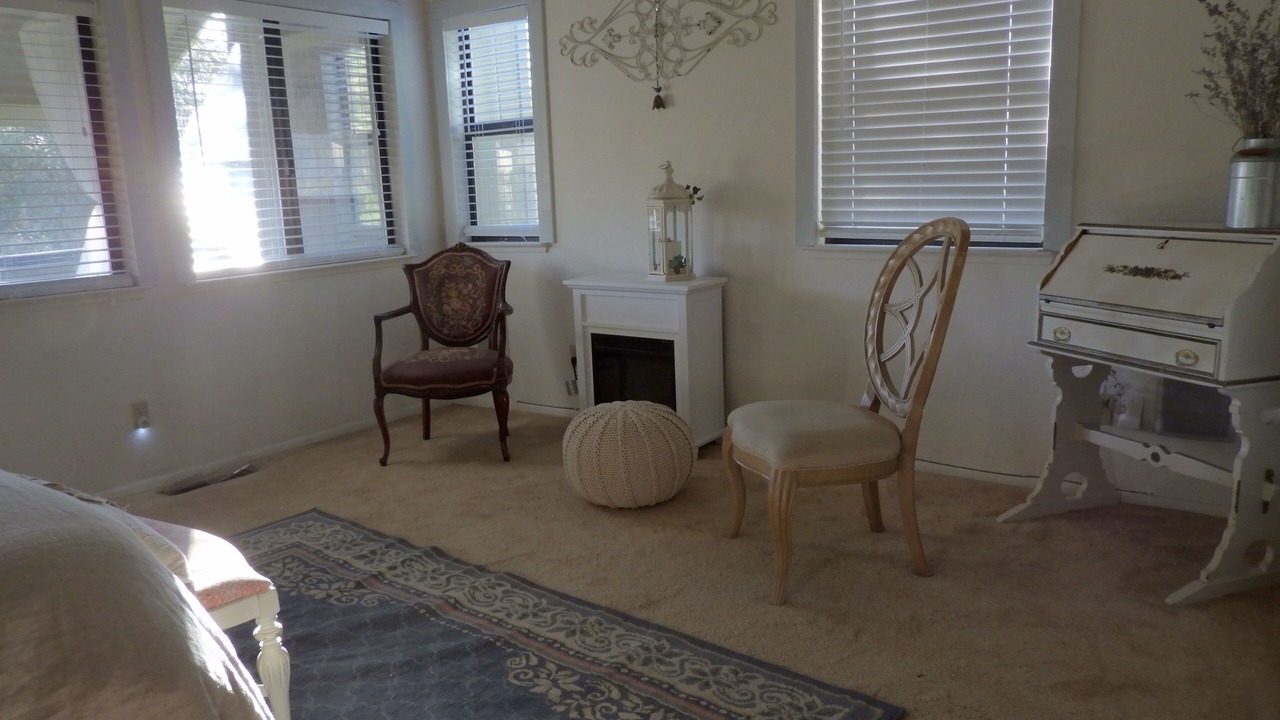 Photo of Bedroom in Groveland