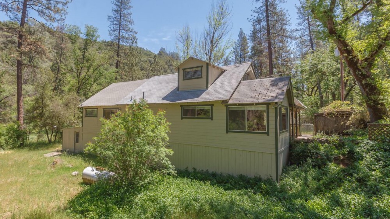 Photo of Others in Mariposa