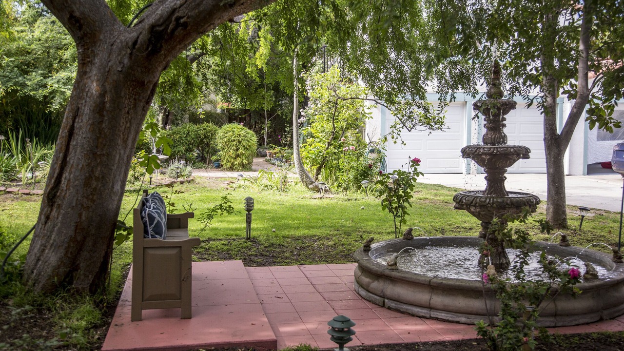 Photo of Outdoor in Mid Central