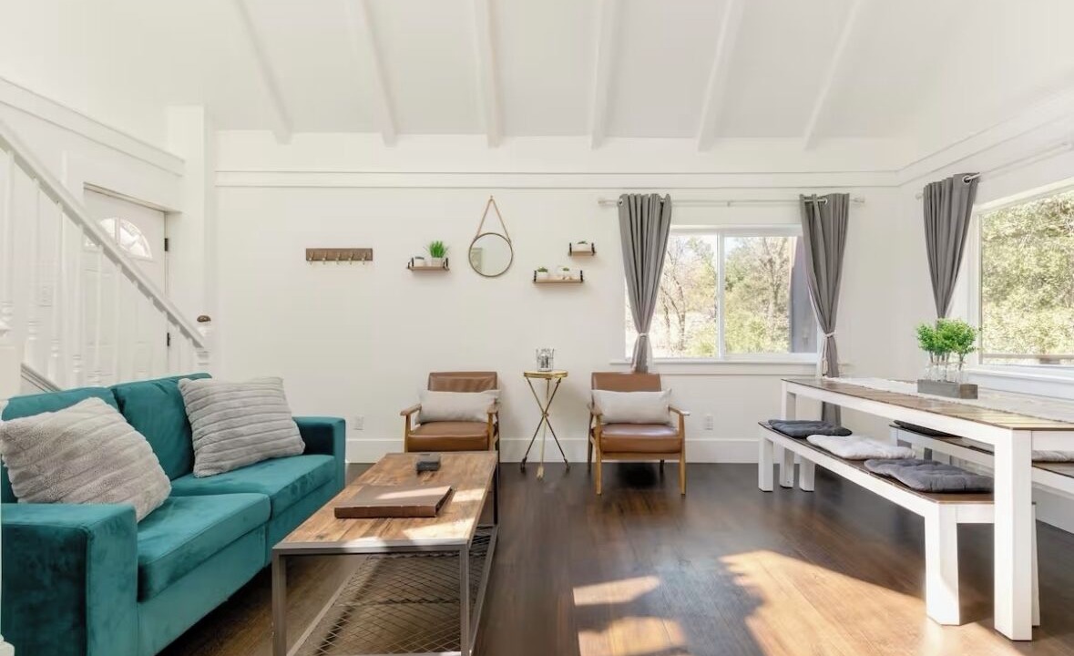 Photo of Livingroom in Cedar Glen