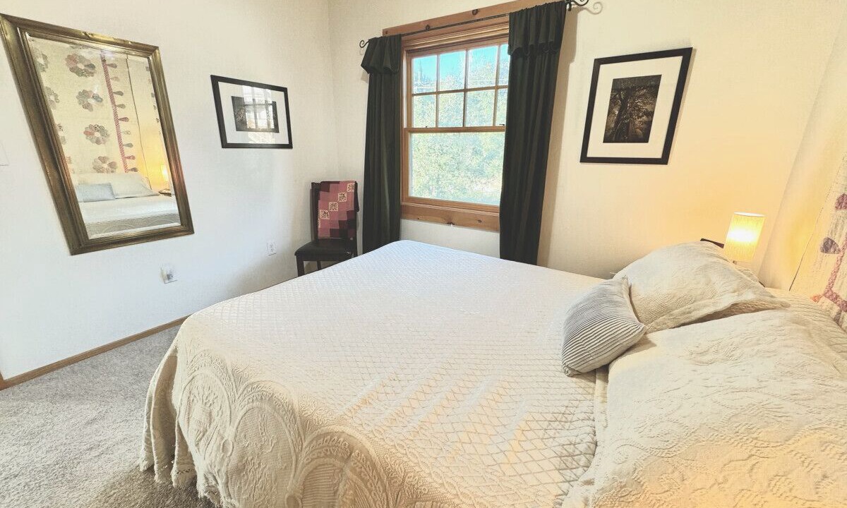 Photo of Bedroom in Julian