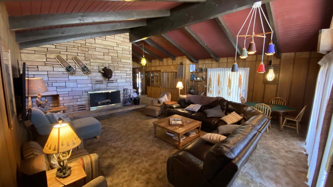 Photo of Bedroom in Wrightwood
