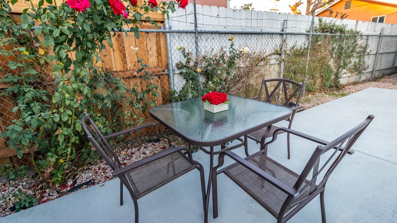 Photo of Outdoor in North Hollywood