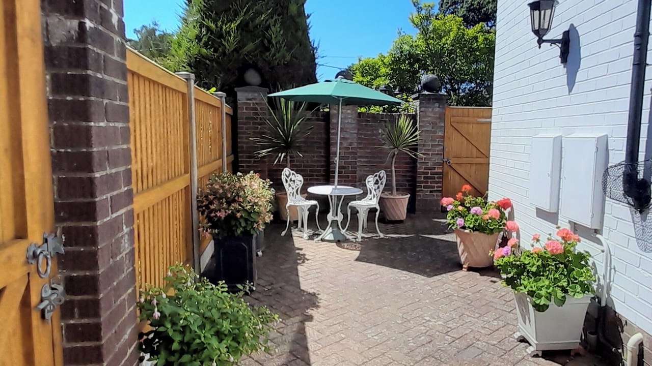 Photo of Outdoor in Sway