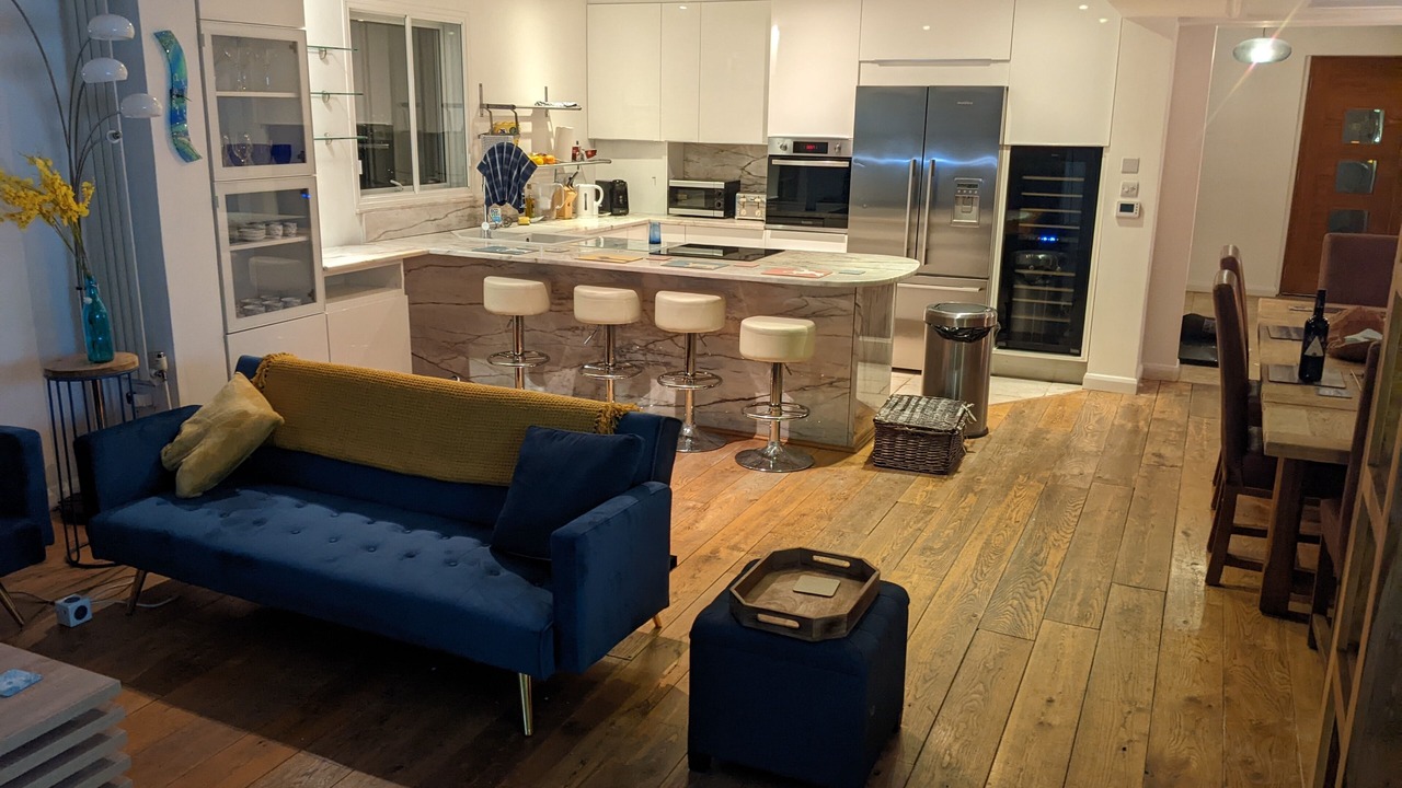 Photo of Livingroom in St. Margarets and North Twickenham