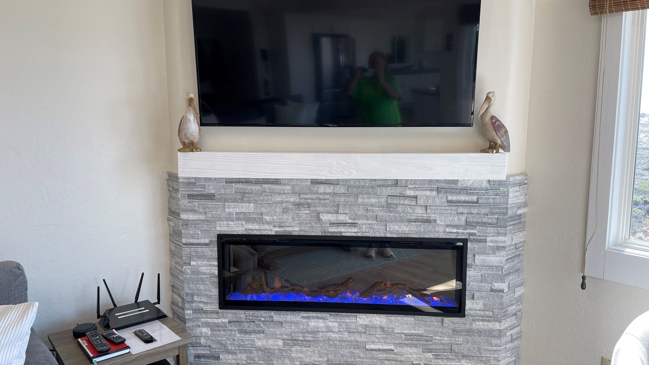 Photo of Livingroom in Castroville