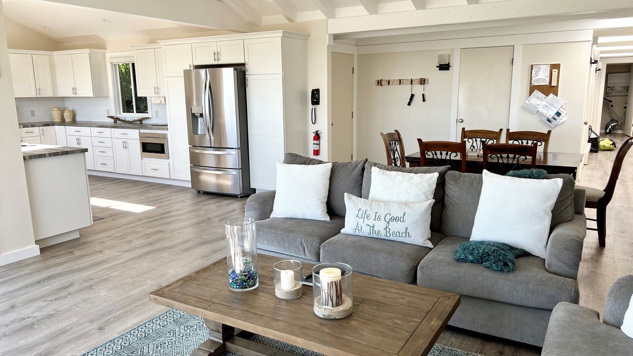 Photo of Livingroom in Castroville