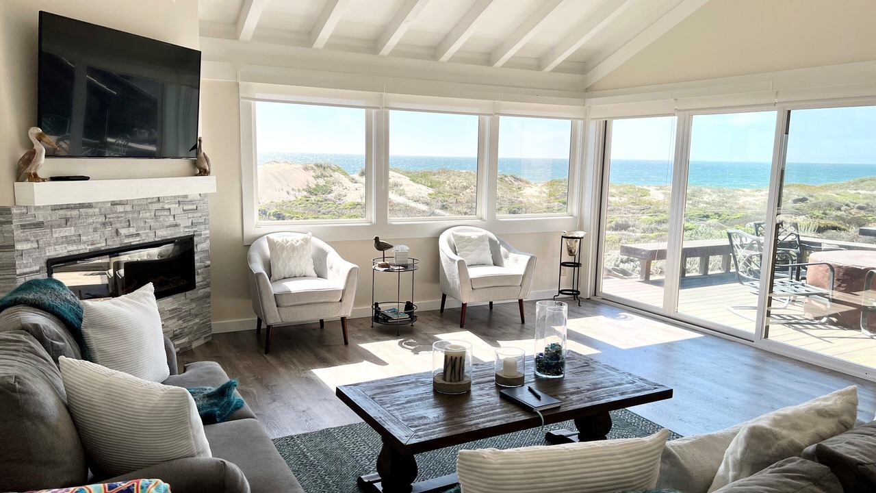Photo of Livingroom in Castroville