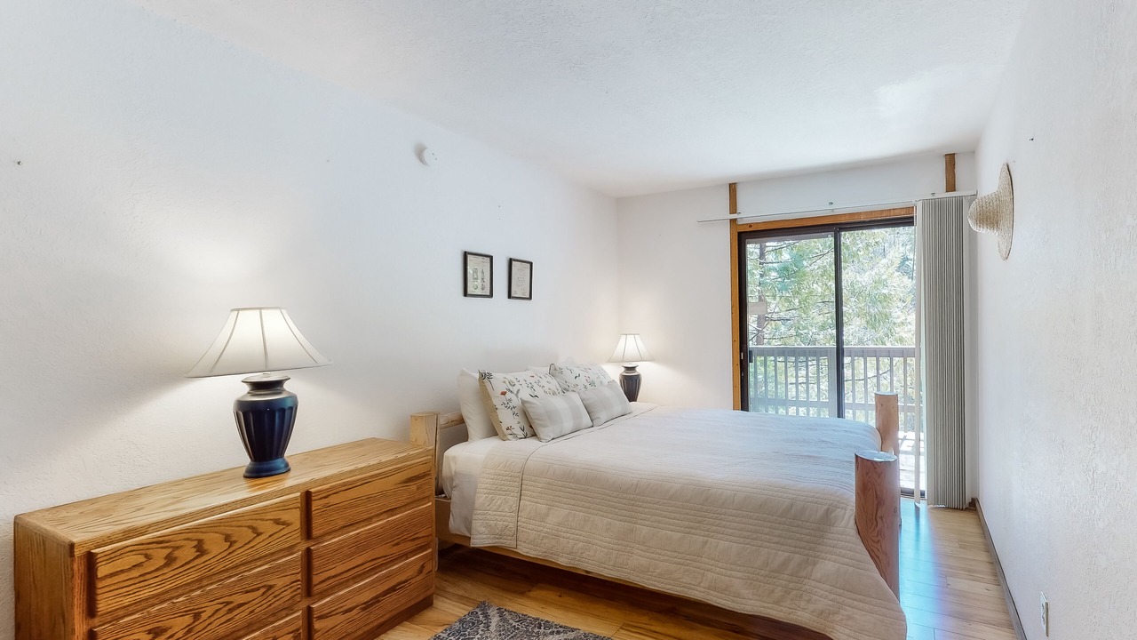 Photo of Bedroom in Shaver Lake