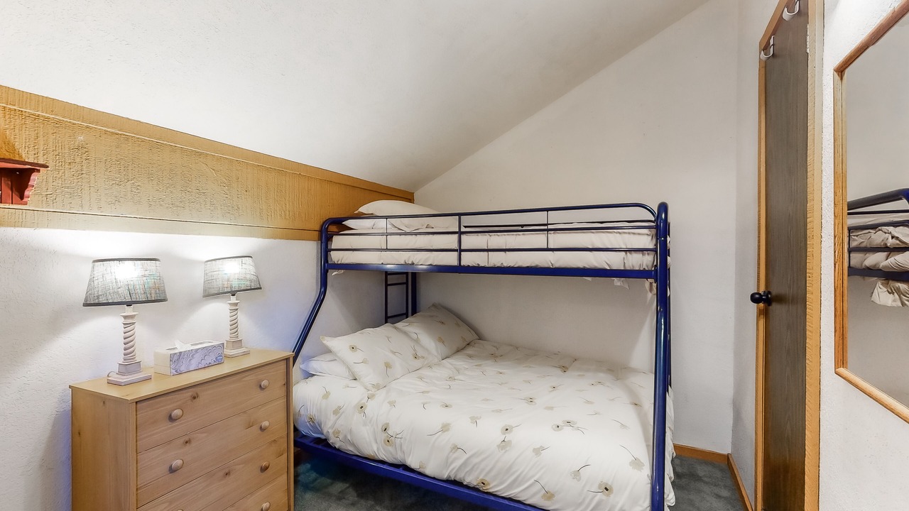 Photo of Bedroom in Shaver Lake