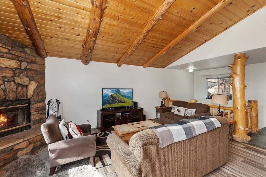 Photo of Livingroom in Big Bear Lake