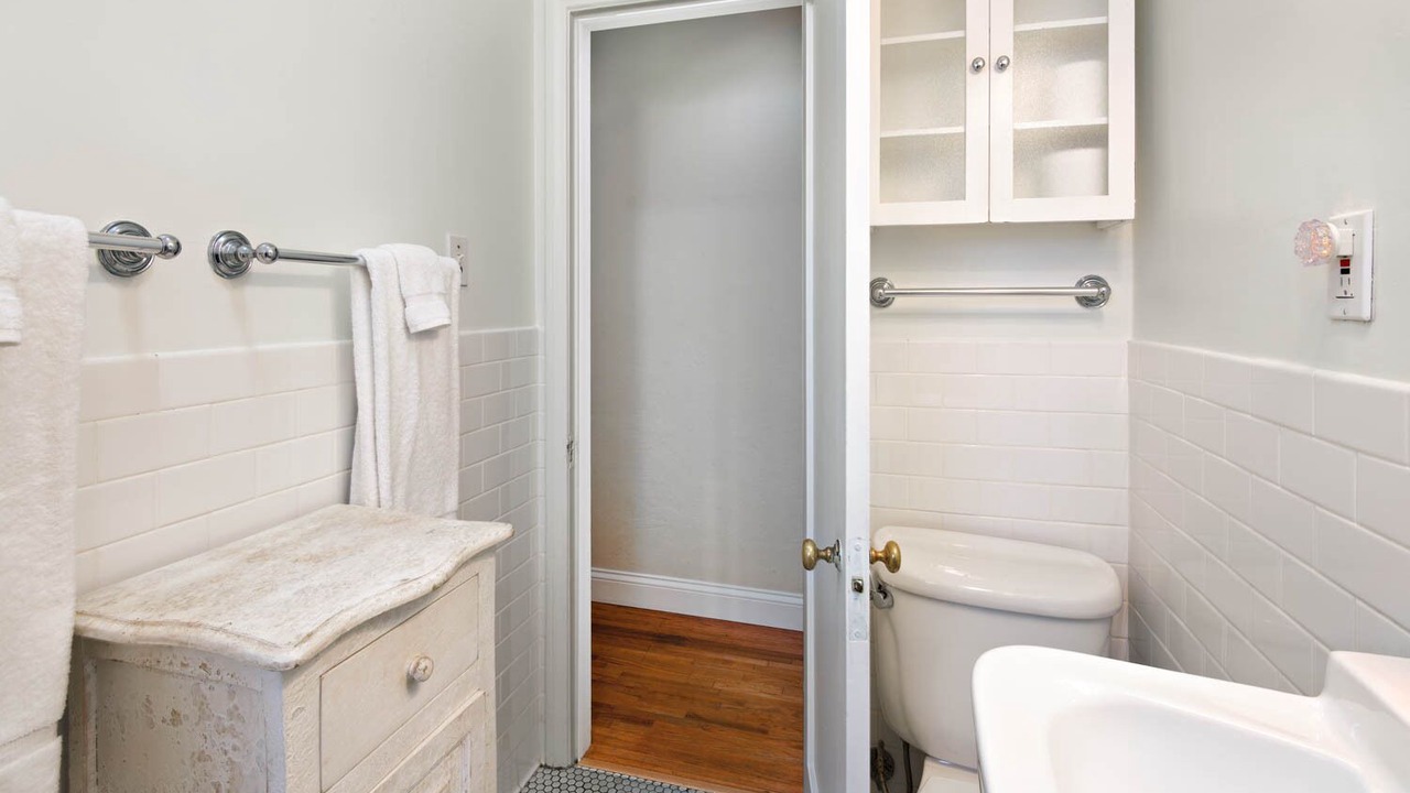 Photo of Bathroom in Old Towne
