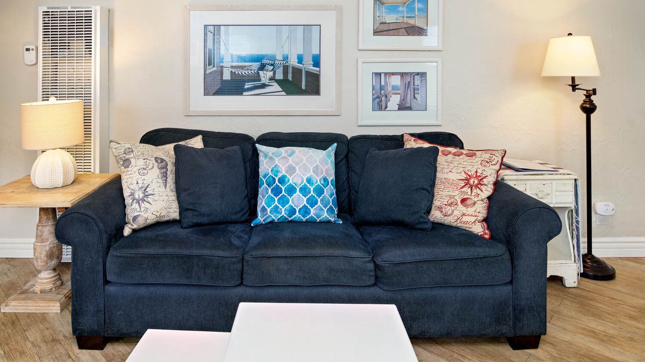 Photo of Livingroom in Old Towne