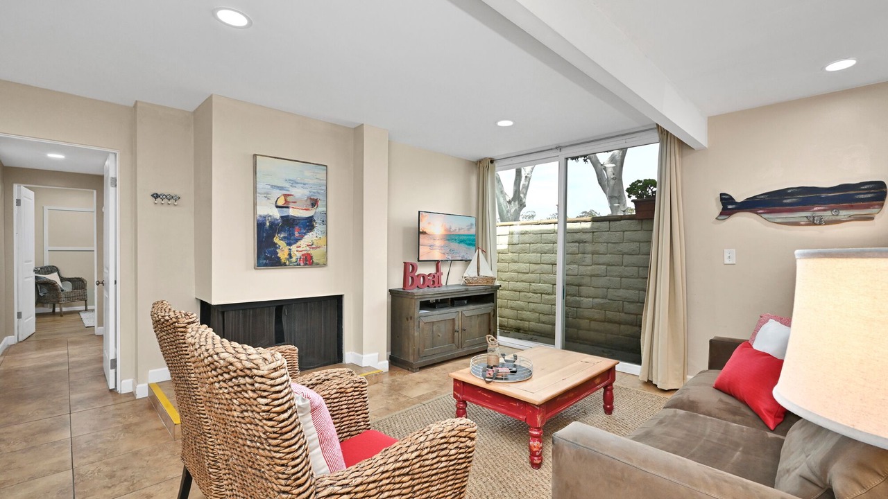 Photo of Livingroom in Santa Ana Heights