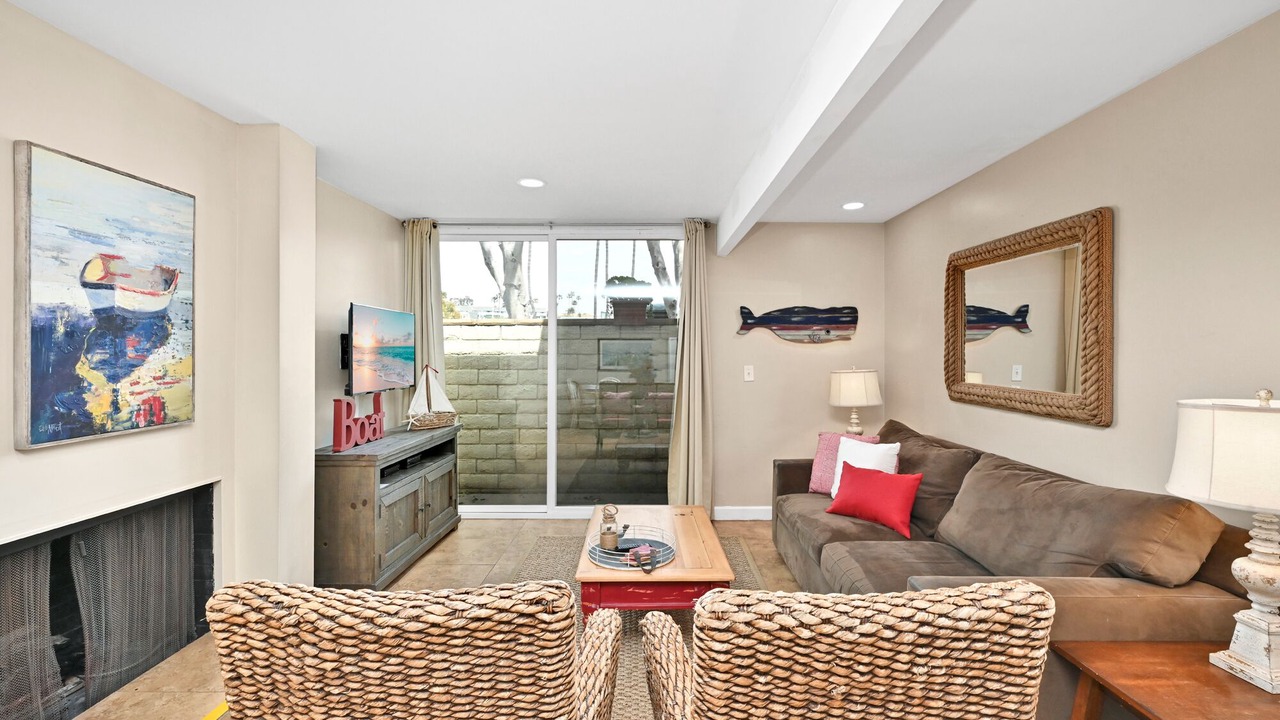 Photo of Livingroom in Santa Ana Heights