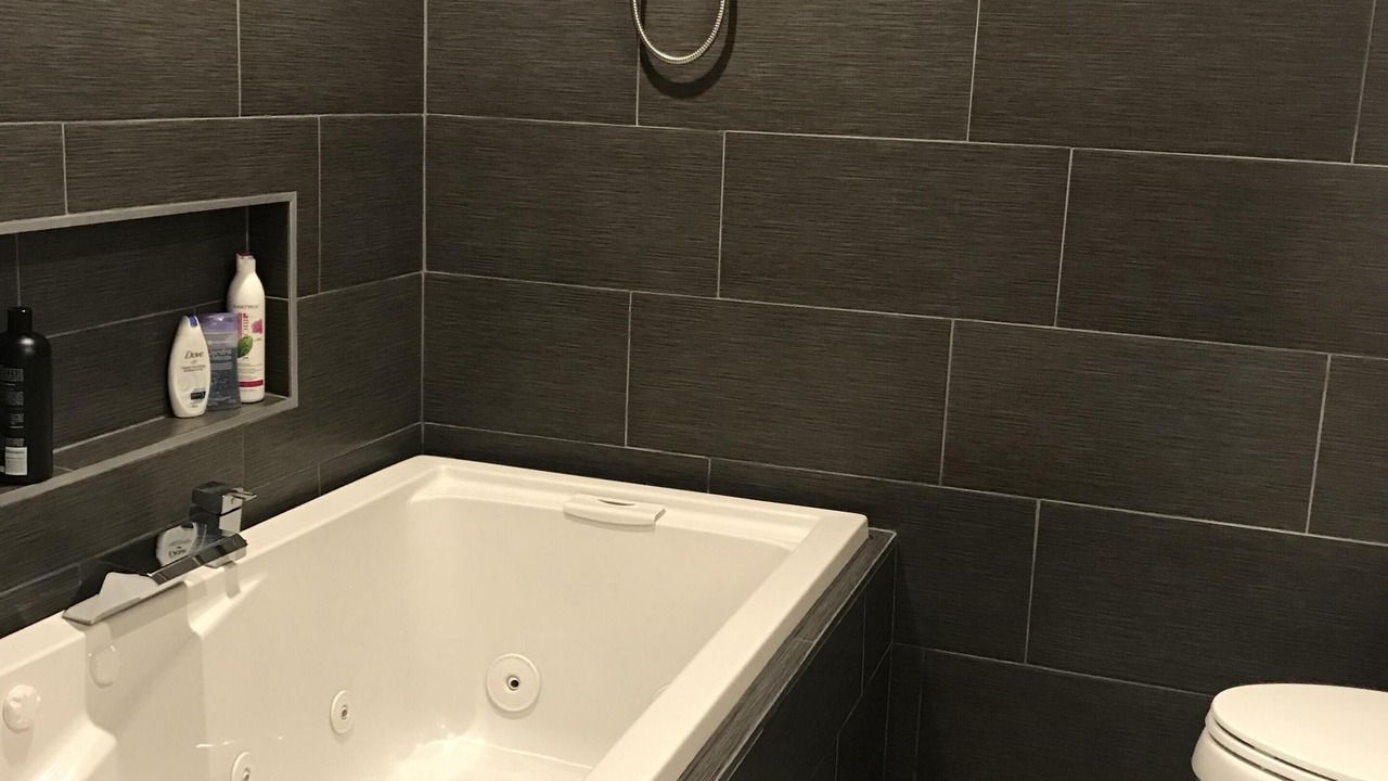 Photo of Bathroom in Lyon Street