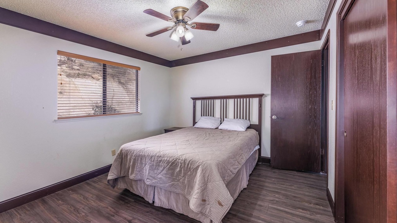 Photo of Bedroom in Oakhurst