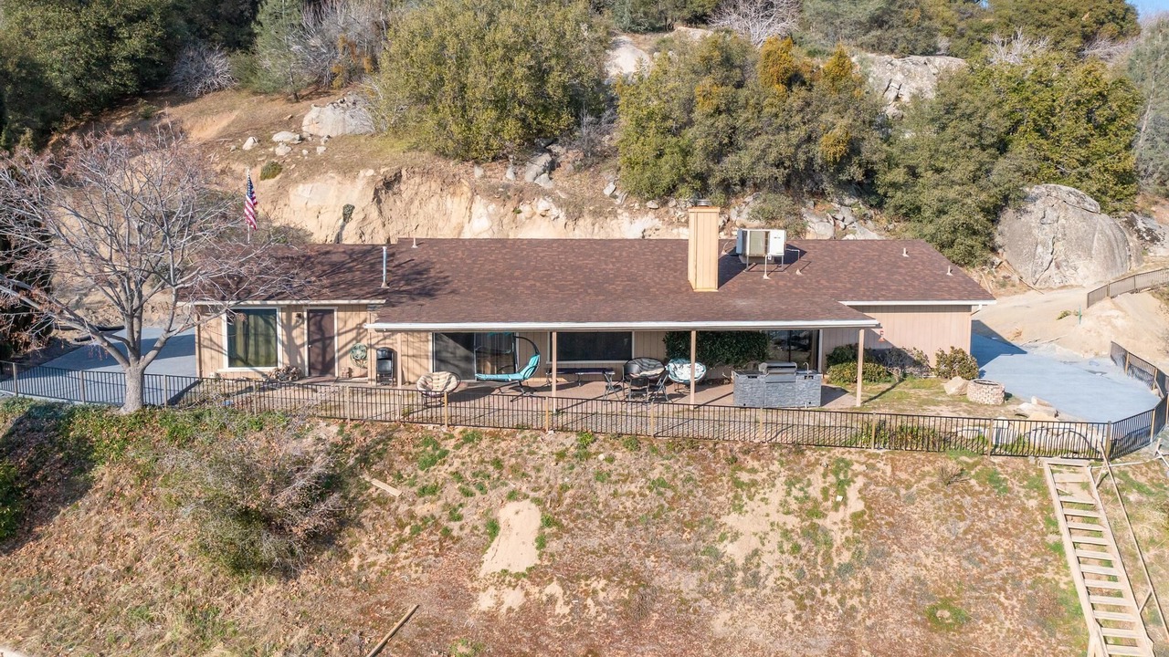 Photo of Outdoor in Oakhurst
