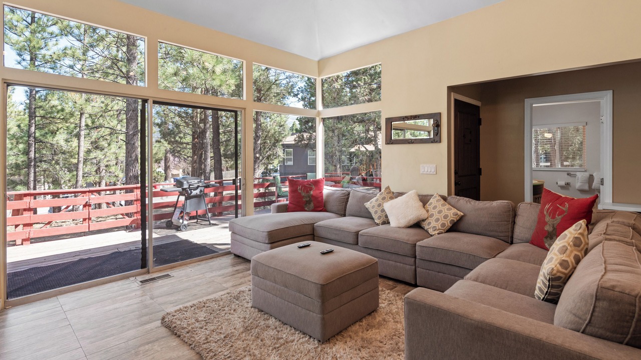 Photo of Livingroom in Big Bear