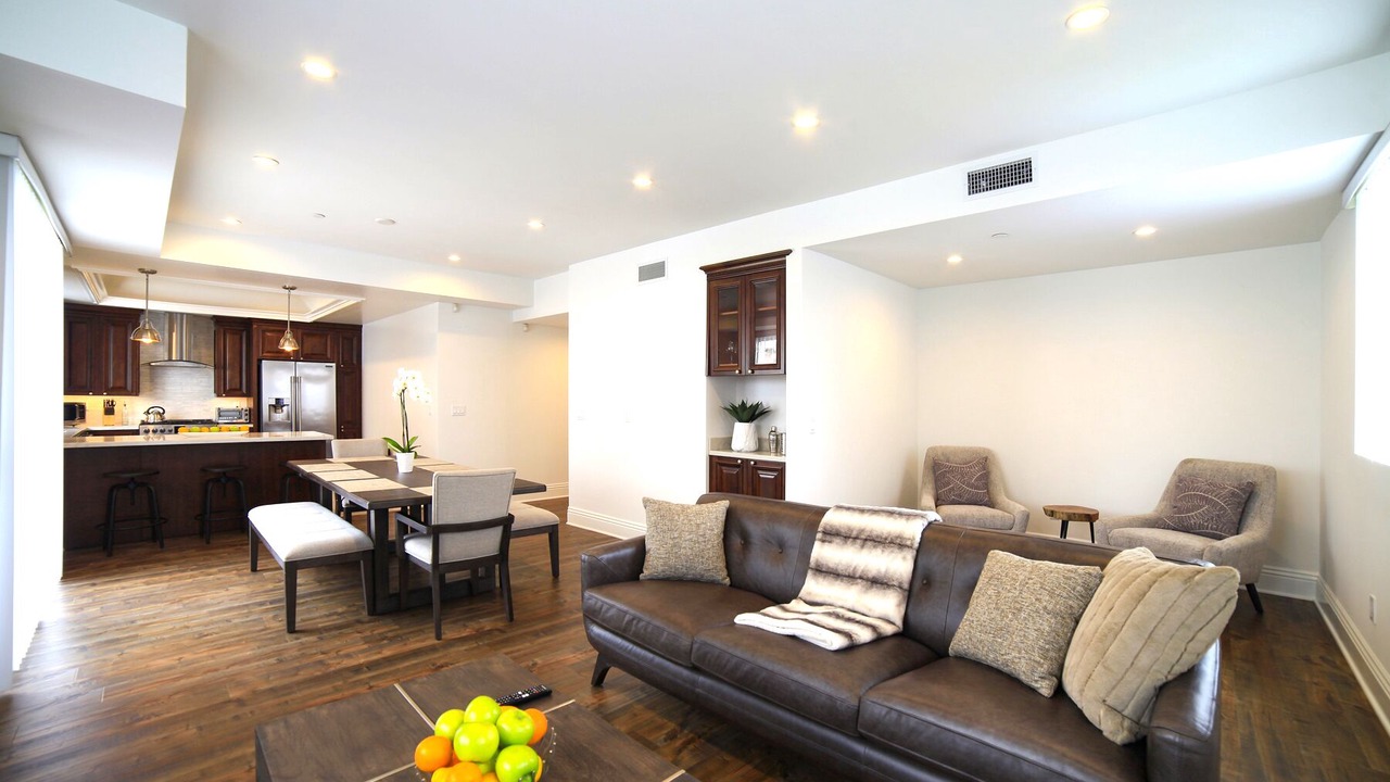 Photo of Livingroom in Pico - Robertson