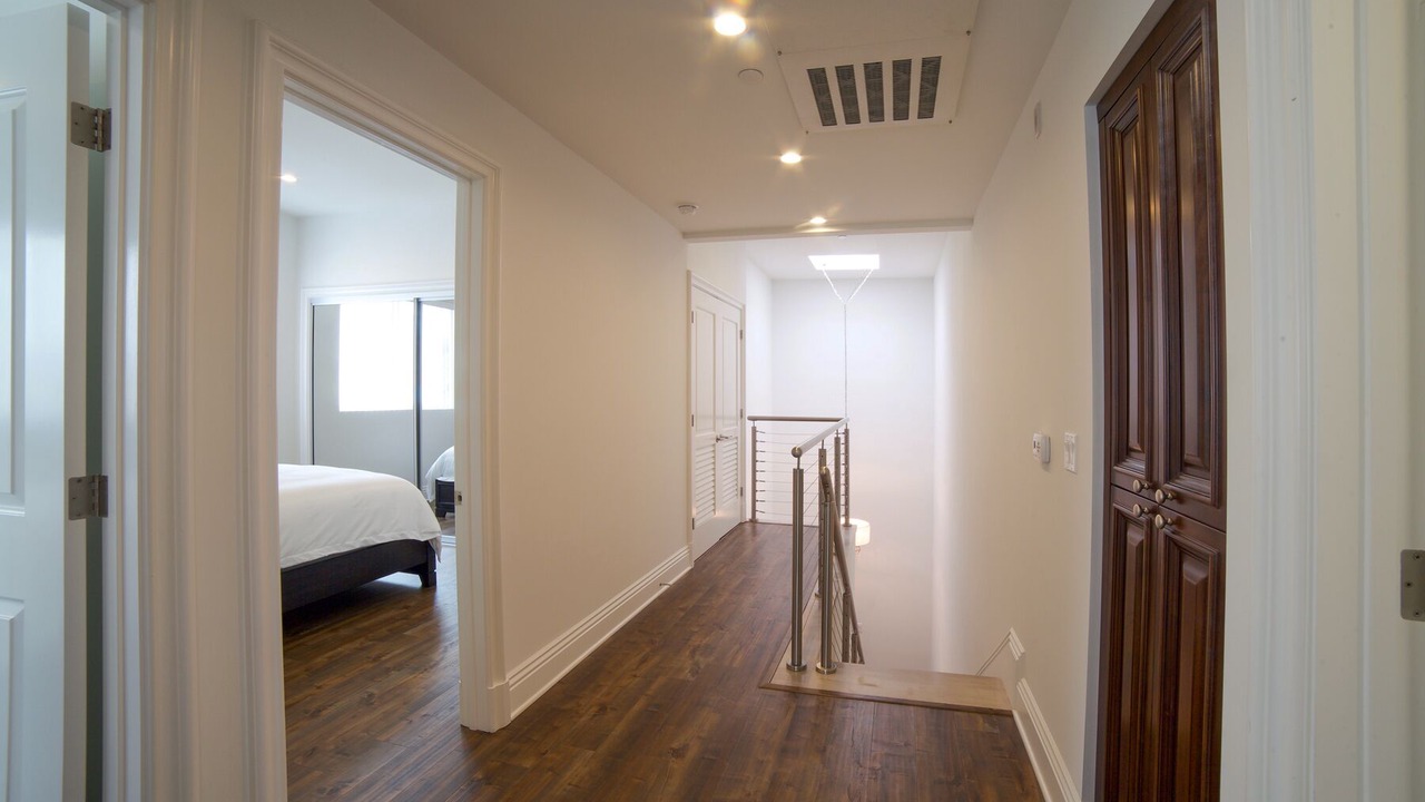 Photo of Bedroom in Pico - Robertson