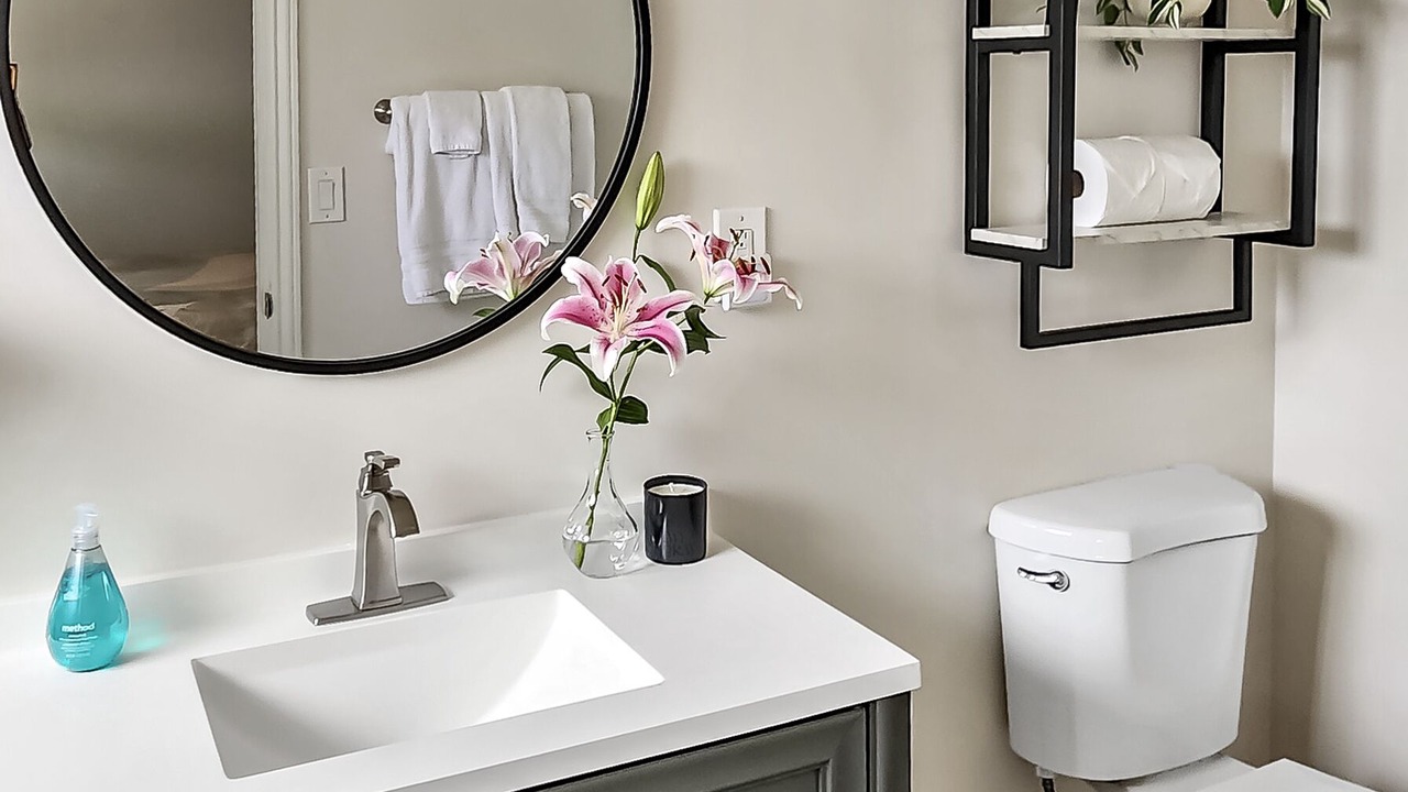 Photo of Bathroom in Palms