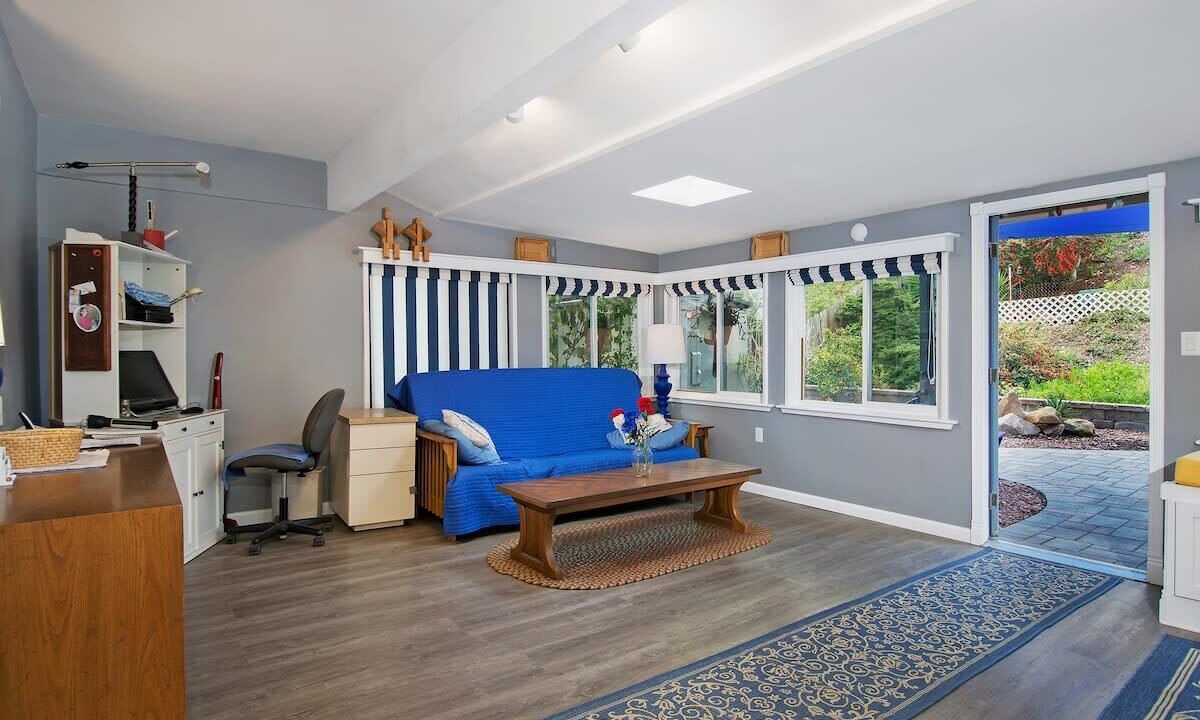 Photo of Livingroom in Rancho Bernardo