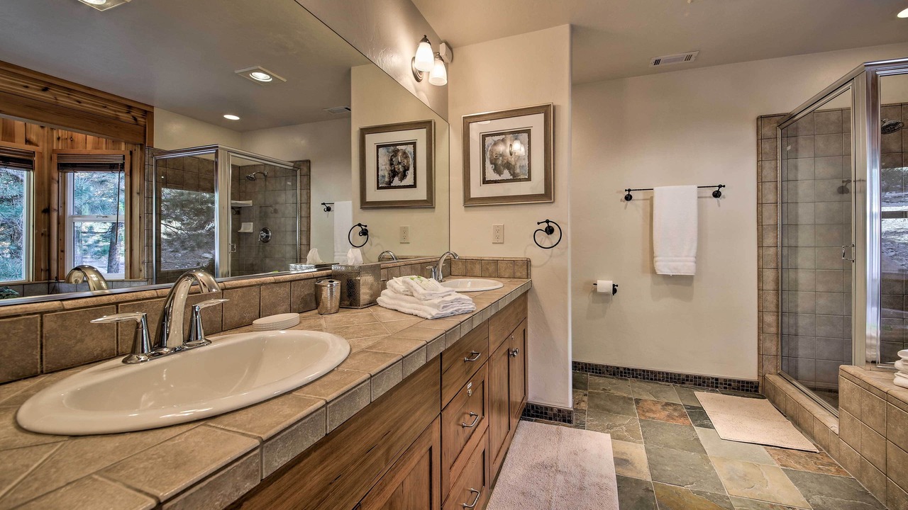 Photo of Bathroom in Castle Glen Estates
