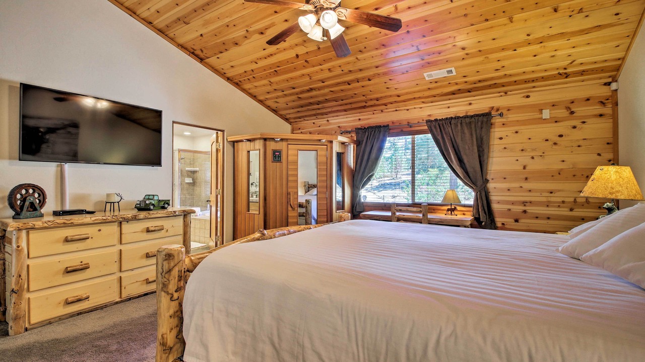 Photo of Bedroom in Castle Glen Estates