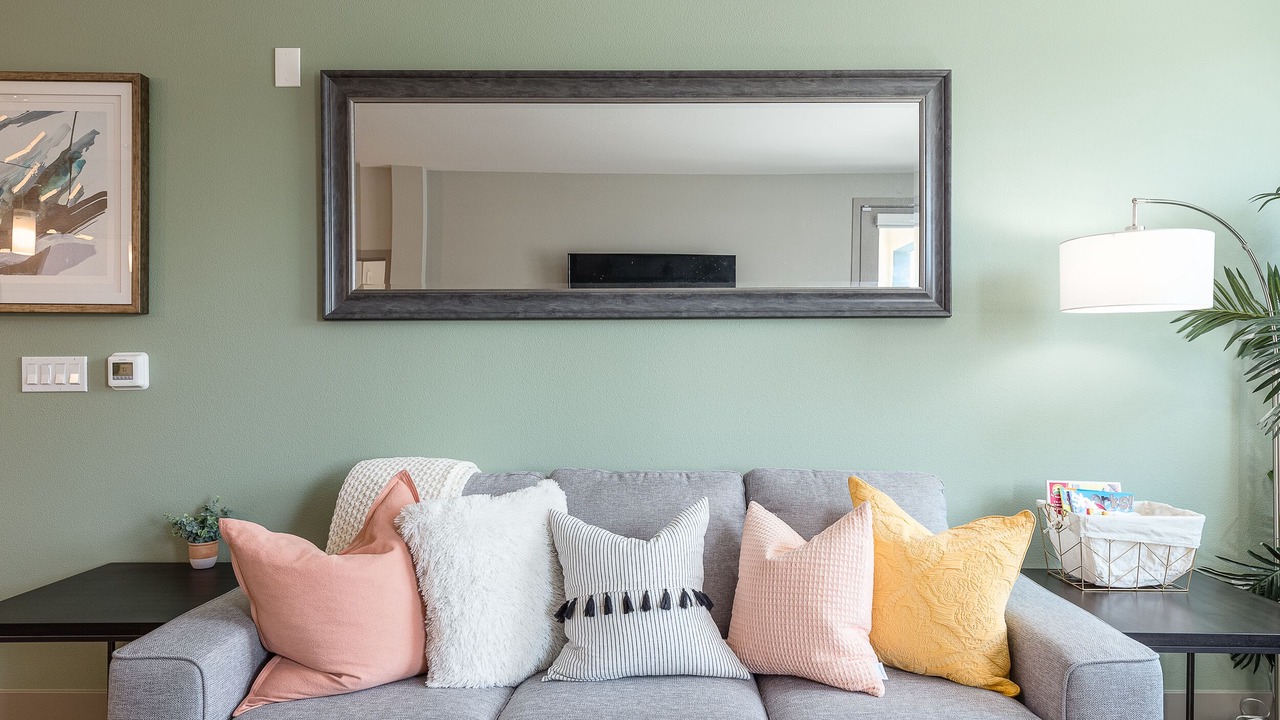 Photo of Livingroom in Fullerton