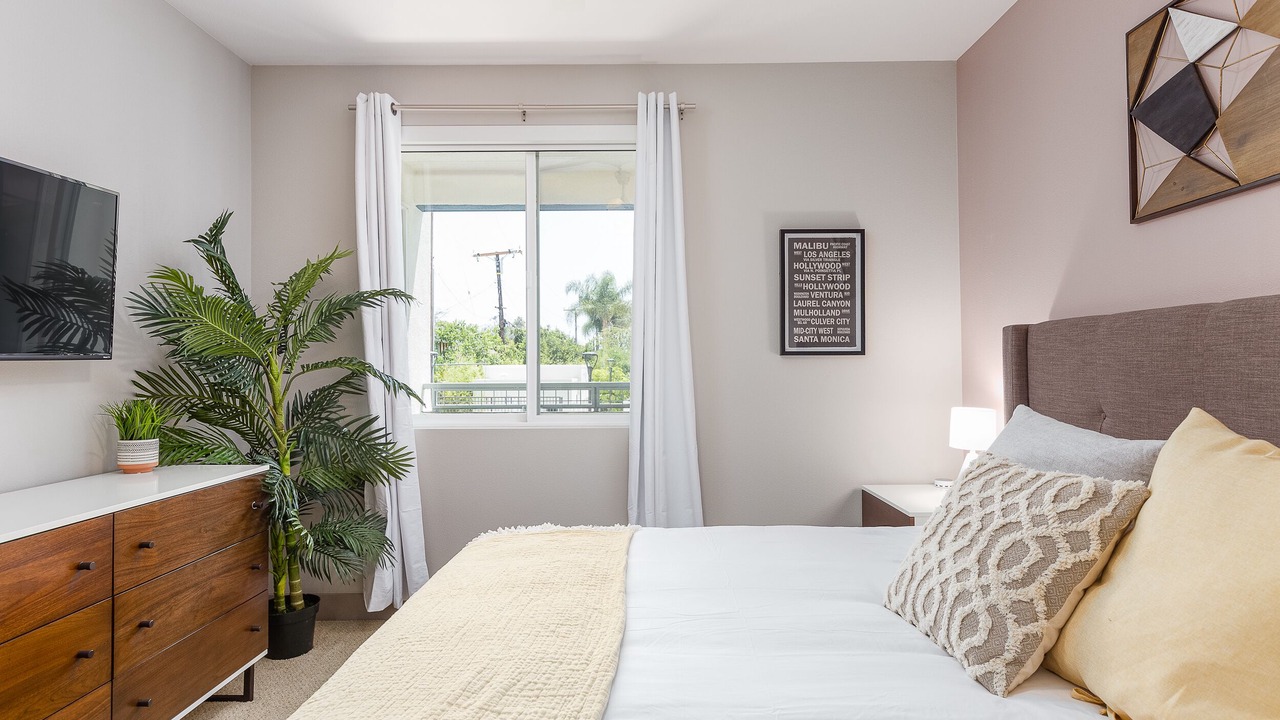 Photo of Bedroom in Fullerton