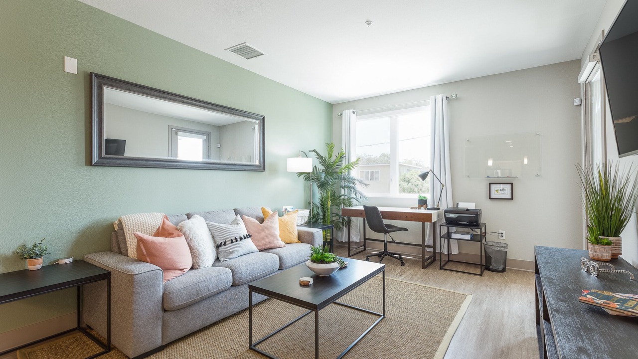 Photo of Livingroom in Fullerton