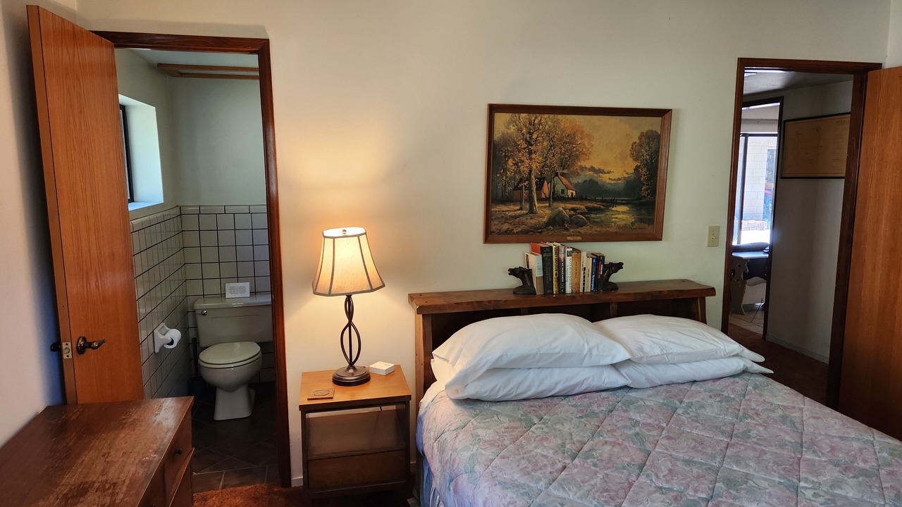 Photo of Bedroom in California Hot Springs